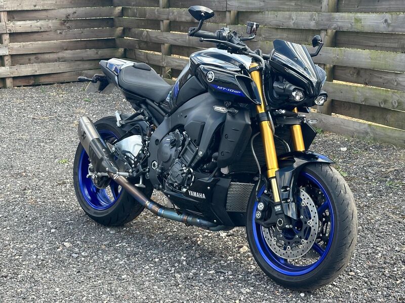 YAMAHA MT-10
