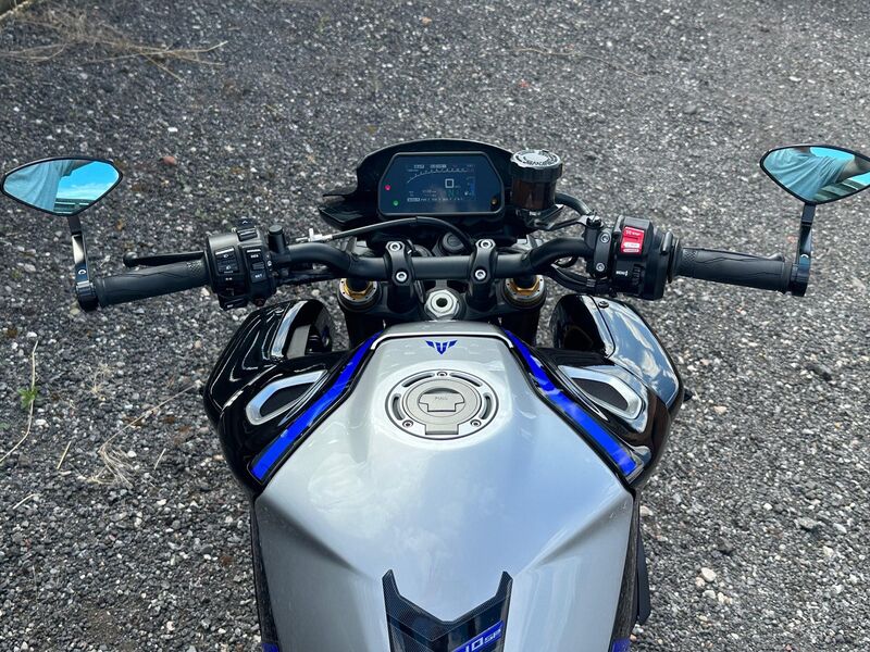 YAMAHA MT-10