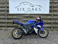 YAMAHA R1