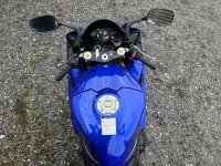 YAMAHA R1