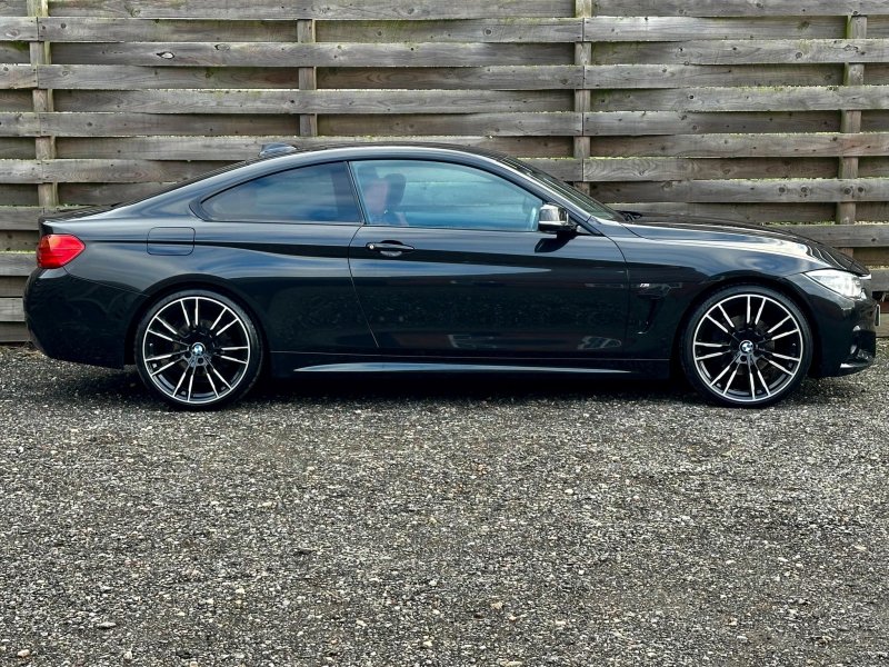 BMW 4 SERIES