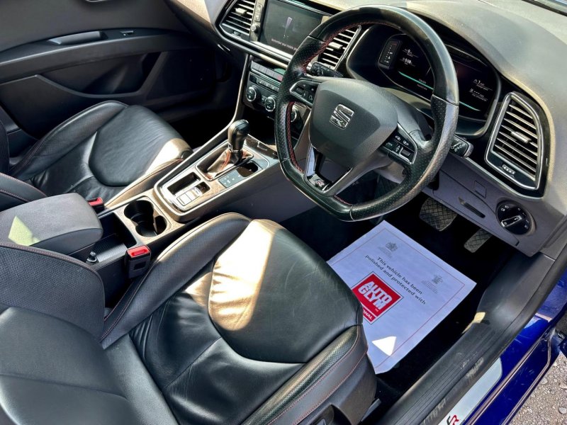 SEAT LEON
