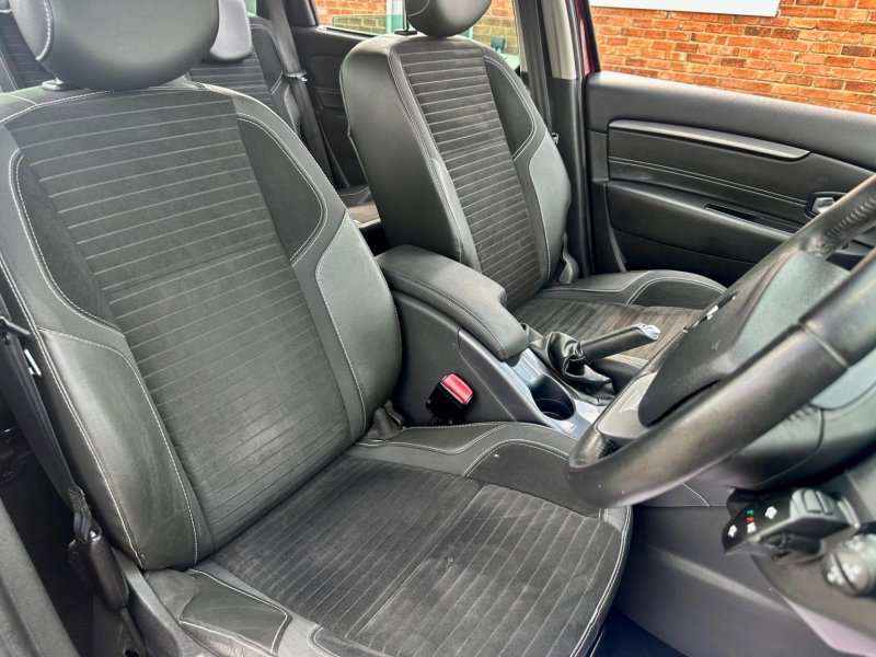 RENAULT SCENIC