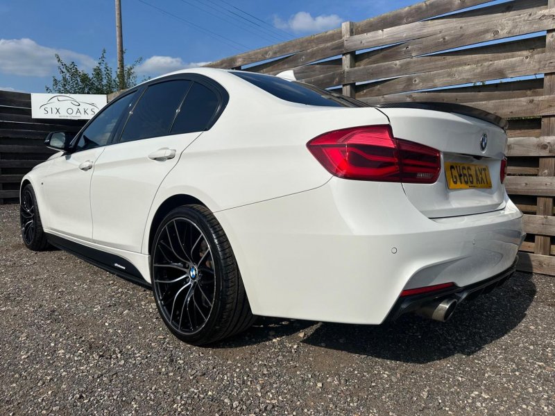 BMW 3 SERIES